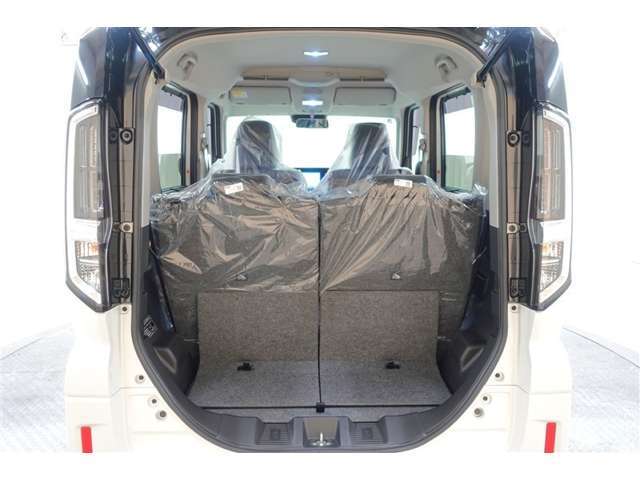 ゆとりのあるラゲッジルーム♪