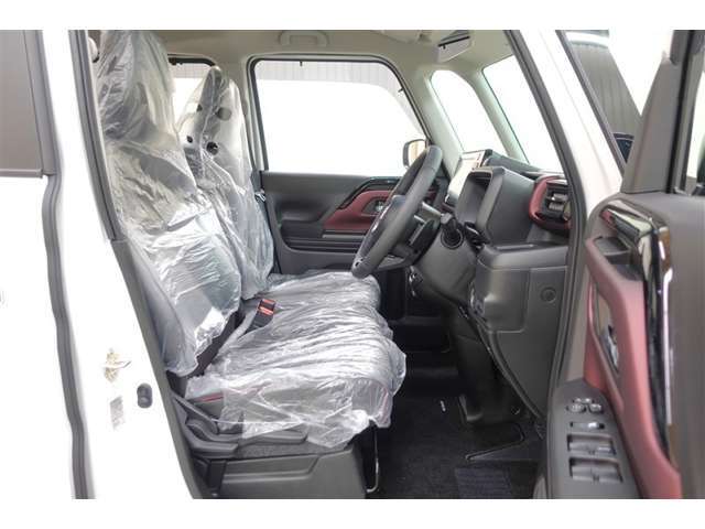 高いアイポイントで見晴らし良好です！