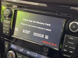 【メーカー純正ナビ】インテリアに溶け込むスタイリッシュな「専用設計」メーカーナビを装備♪視認性や操作性など基本性能にも優れ、より上質なカーライフをお楽しみいただけます。