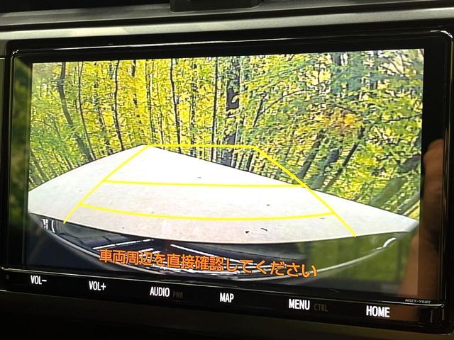 【バックカメラ】駐車時に後方がリアルタイム映像で確認できます。大型商業施設や立体駐車場での駐車時や、夜間のバック時に大活躍！運転スキルに関わらず、今や必須となった装備のひとつです！