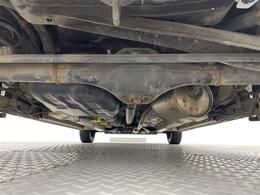 【下回り】下回りがきれいなうちに、防錆加工の施工がオススメ。降雪地域はもちろん、沿岸部にお住いの方や、趣味でマリン・ウィンタースポーツをされる方に大変好評いただいております。