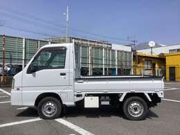 お車でお越しの方は中国自動車道西宮北インターチェンジを降りていただいて約10分です。もし当店の場所がわからないときはお気軽にご連絡下さいませ。お電話は無料の0066-9711-170660または078-982-6611へどうぞ。