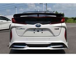 HP［www.flex-a.com］の在庫車情報から内外装の動画がご覧いただけます。