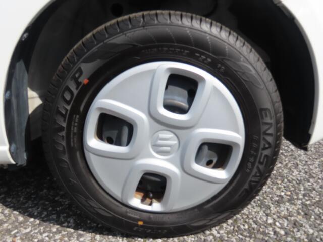 純正のホイールカバーを履いてます！