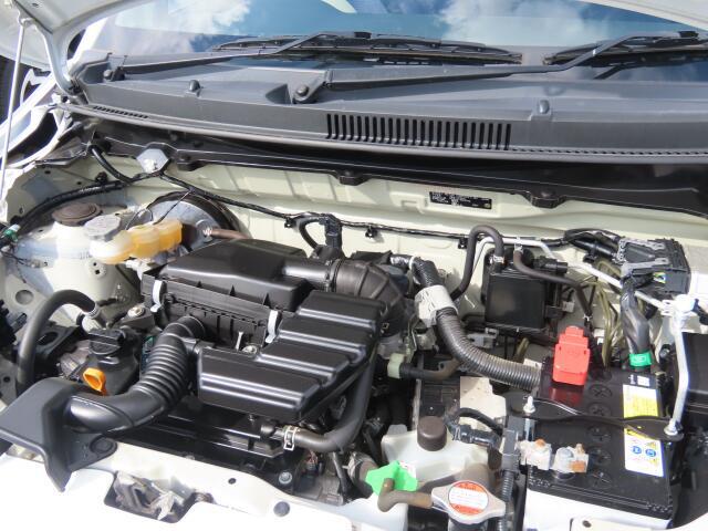 エンジンルームもきれいですよ。機関機構系も良好です。納車前に点検整備も行います。エンジンオイル・オイルフィルター・エアコンフィルター・ワイパーゴムは必ず交換致します（エアコンフィルターは、装着車のみ）