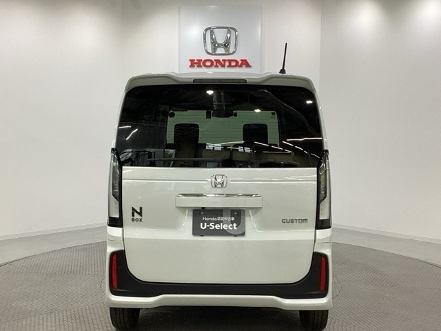 【Honda認定中古車 U-Select】　は3つの安心をお約束します。　1　Hondaのプロが整備した安心。 2　第三者機関がチェックした安心。　3　購入後もHondaが保証する安心。