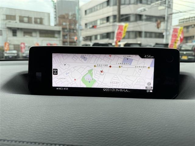 【8.8インチマツダコネクト】車内の雰囲気にマッチした大型のディスプレイ！