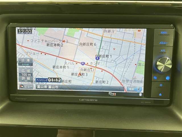 使いやすいナビで目的地までしっかり案内してくれます。各種オーディオ再生機能も充実しており、お車の運転がさらに楽しくなります！