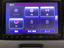 ナビゲーションはフルセグTV、インターナビ対応のGathers純正メモリーナビを搭載しています。Bluetoothオーディオ機能がありますので、スマートフォンなどの音楽も再生できます。