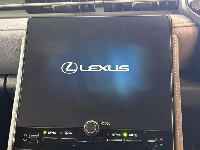 9.8型ディスプレイオーディオ・カープレイ対応！