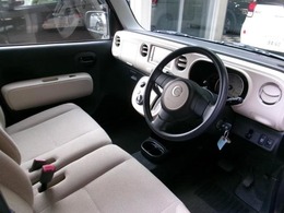 内装きれいなお車！！一度見に来てくださーい！！