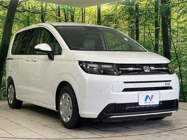 大好評のボディコーティング「弾スプラッシュコート」もご納車までに施工可能。通常のガラスコートと異なる、耐久年数6年の無機質ガラスコーティングが、ボディをキレイな状態に保ってくれます。