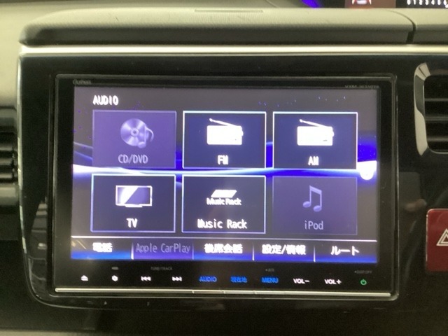 【Honda純正メモリーナビ】使いやすいナビで目的地までしっかり案内してくれます。フルセグ、DVD、CD再生オーディオ機能が充実。お車の運転がさらに楽しくなりますよ。