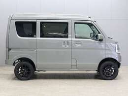 届出済未使用車　パートタイム4WD　プラスライン前後ショートバンパー　2インチリフトアップ　ENKEI14インチアルミ　R/Tタイヤ　セーフティサポート　シートヒーター　スマートキー　プッシュスタート