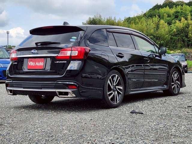 ★画像や動画を見ただけでお車の検討を進める事に抵抗がある方でも気軽に利用できるオンライン商談ならお車の検討はもちろん営業担当や店舗の様子も生中継でご覧いただけますので安心してお車をご検討頂けます。