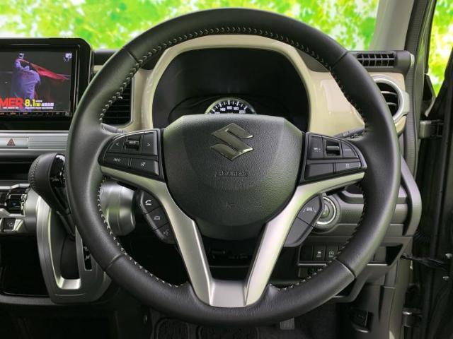 WECARSの展示場では実際に見て、触ってお車をお選びいただけます！知識の豊富な営業スタッフが様々なカーライフをご提案いたします！