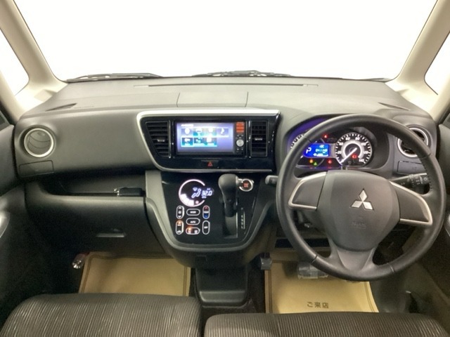 お気に入りのコクピット！　運転が楽しくなりますよ♪