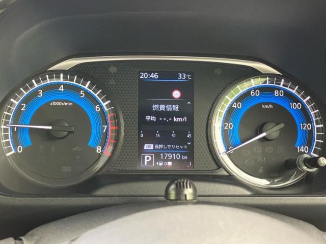 WECARSの展示場では実際に見て、触ってお車をお選びいただけます！知識の豊富な営業スタッフが様々なカーライフをご提案いたします！
