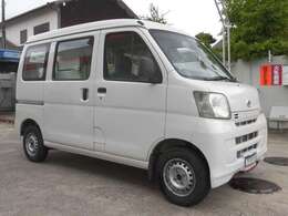 クルマと同時にタイヤやアルミホイールをお買い上げの際は、取付交換作業料が無料になります。納車前の鈑金修理は半額にて施工いたします。