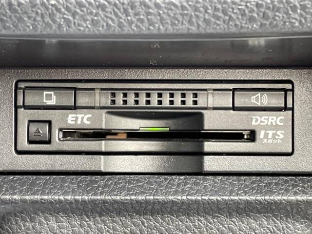 【ETC】高速道路の料金所をストレスなく通過！話題のスポットやサービスエリアに多い「スマートIC」利用時は必須のアイテムです。当店でセットアップを実施、ご納車当日からすぐにご利用いただけます！