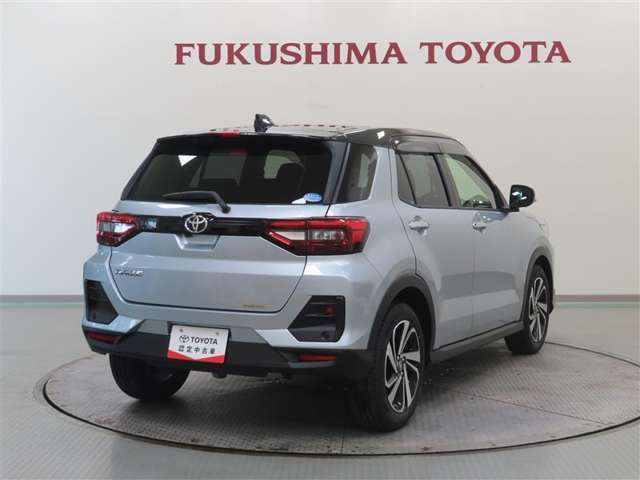 【まるごとクリーニング】シートを取り外して車内を徹底洗浄！隅々まで美しく仕上げます！