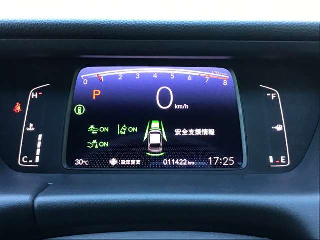 ワンオーナー　走行11.422km　人気のパールホワイト　1年保証付