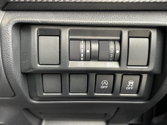 【運転席操作部】快適なドライブを楽しむための機能が装備されています！運転席から触れるので、使いやすいです！除菌プランいれていただくと、さらに清潔で安心していただけます！