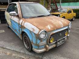 お車ご購入後のカーライフサポートもお任せ！車検・修理・カスタマイズ・カーナビやオーディオの取り付けからお車の売却まで、どんなことでもご相談に乗ります。
