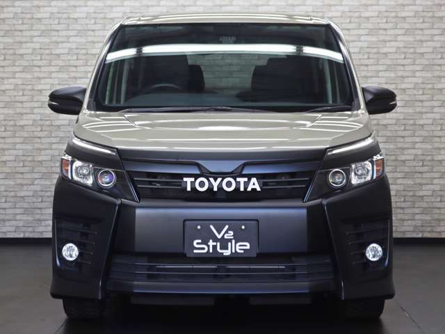国家資格2級整備士が2名常駐しております。車両入庫時とお客様からご成約を頂いた後に各々150項目以上の点検を行い、納車前点検も行った上でのご納車となります。