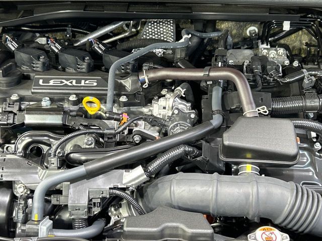 親切・丁寧な専門メカニックスタッフが応対！・車検・点検整備・事故等の修理などアフターサービスも安心。お車のカスタマイズもネクステージのサービススタッフまでご相談ください！