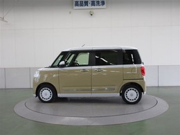 両側にスライドドアを搭載しているので乗り降りを楽にストレスなく行うことができます。