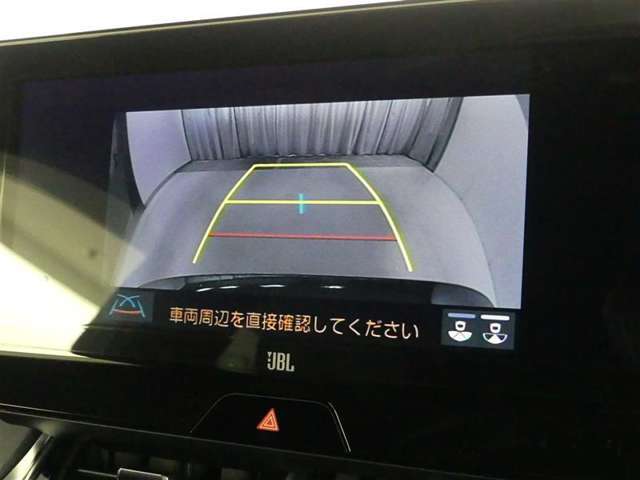バックガイドモニターで、後方を確認しながら安心して駐車することができます。運転初心者も熟練者も必須の機能ですよ！