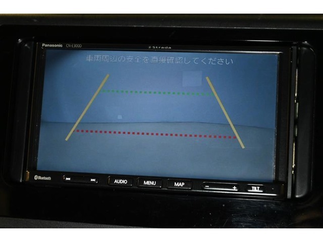 バックガイドモニターで後方の確認が出来て安心です。