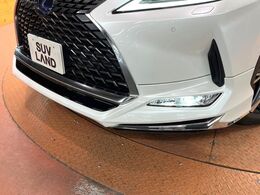 【モデリスタエアロ】人気のモデリスタエアロを装着！クルマの外観がよりスタイリッシュになり、街中で存在感あふれる1台に♪将来買い替える時にもリセールに影響しやすく、価値ある人気の装備です！