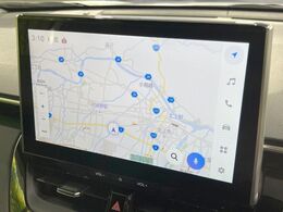 【10.5インチナビ付ディスプレイオーディオ】大画面のディスプレイはAppleCarPlayやAndroidAutoが利用可能。大きな画面でスマホナビアプリ等が利用いただけます♪
