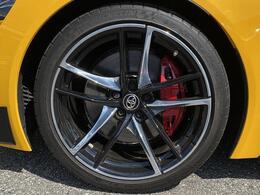 ご来店前にお問合せフォームから「来店予約」をお願い致します。予約ナシの当日のご来店については恐れ入りますがお電話で在庫確認をお願い致します。展示場とは別のバックヤードに保管している場合がある為です。