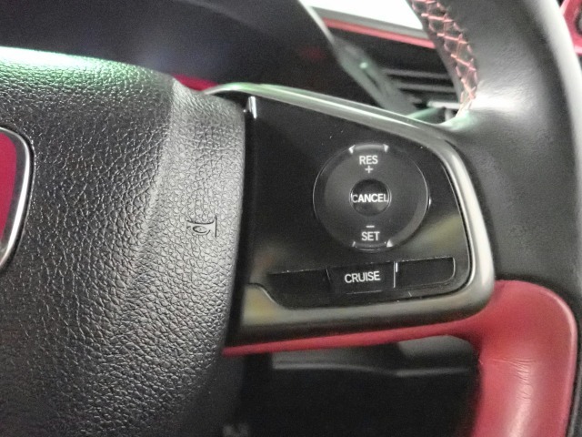 ◆東海地区最大級の展示場に自社整備工場完備で安心♪三重県でホンダ車をお探しならU-Select鈴鹿へご用命ください♪お問い合わせは　TEL　059-378-7717　へお気軽にお問い合わせください◆