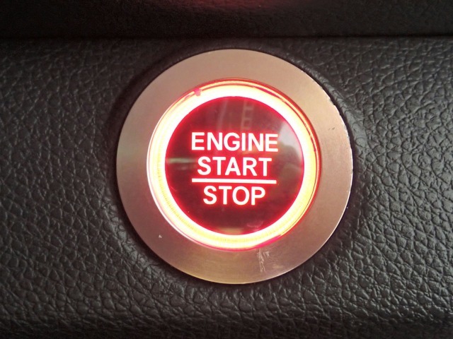 ◆東海地区最大級の展示場に自社整備工場完備で安心♪三重県でホンダ車をお探しならU-Select鈴鹿へご用命ください♪お問い合わせは　TEL　059-378-7717　へお気軽にお問い合わせください◆