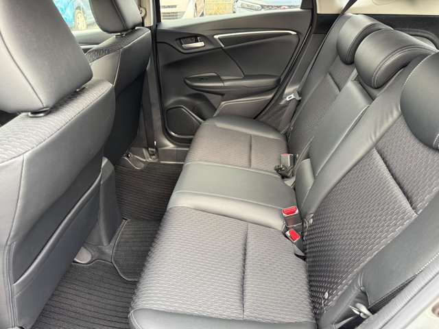 コンパクトカーとは思えない、後席のゆとり