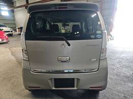 スタッフ1人で運営しております、出入りが多く、希少車等は展示場以外で保管しておりますので、見学等ご希望の方はスタッフへご連絡ください。スタッフ直通：080-8042-4747