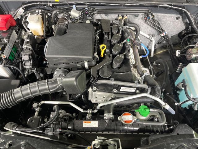 親切・丁寧な専門メカニックスタッフが応対！・車検・点検整備・事故等の修理などアフターサービスも安心。お車のカスタマイズもネクステージのサービススタッフまでご相談ください！