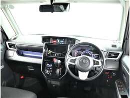 オシャレなインテリアで運転する気分も盛り上がりますよね＾＾