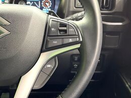 【アダプティブクルーズコントロール】高速道路での長距離走行が楽に！！自動で速度を保つクルーズコントロールが、衝突軽減システムと連携し、前方の車両を感知して車間を保つように速度調節してくれます！！