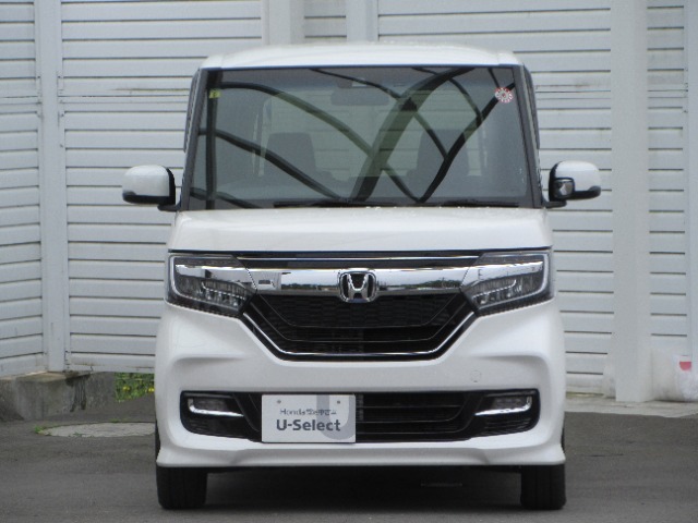 【Honda　SENSING装備】ミリ波レーダーとカメラを用いた先進の安全運転支援システムです。衝突軽減ブレーキに始まり、車線維持システム、標識認識機能などの支援で安全運転をサポート致します。