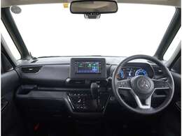 操作性の良いインパネ周りです