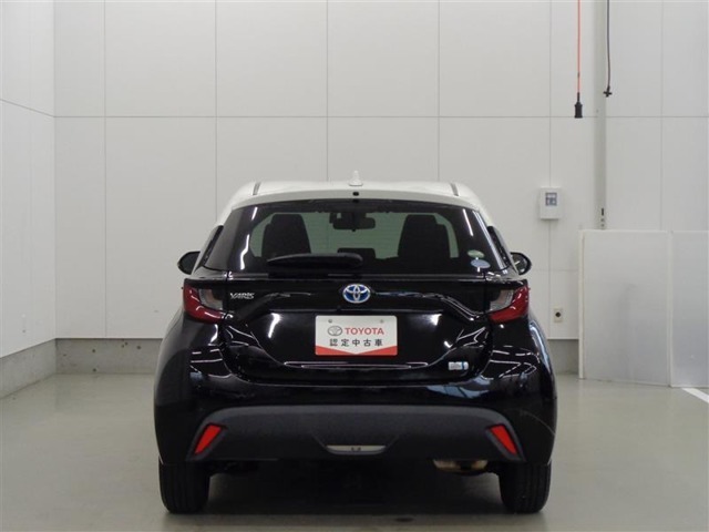 TOYOTA認定中古車とは　【1】まるごとクリーニング【2】車両検査証明書【3】ロングラン保証　この『3つの安心』をセットにした中古車のブランドになります。