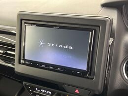 【ナビゲーション】目的地までしっかり案内してくれる使いやすいナビ。Bluetooth接続すればお持ちのスマホやMP3プレイヤーの音楽を再生可能！毎日の運転がさらに楽しくなります！！