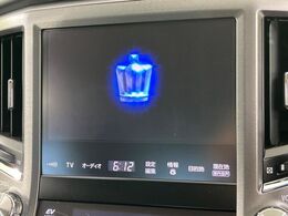 【純正ナビ】人気の純正ナビを装備。オーディオ機能も充実しており、Bluetooth接続すればお持ちのスマホやMP3プレイヤーの音楽を再生可能！毎日の運転がさらに楽しくなります！！