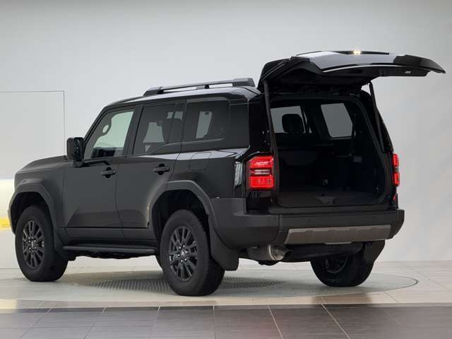 特別限定ローン　丸目ヘッドライト　12.3型コネクティッドナビ　デジタルインナーミラー　LEDフォグイエロー　フルセグTV　ドラレコ内蔵　AppleCarPlay　HDMI入力端子　前席シートヒーター＆ベンチレーションシート