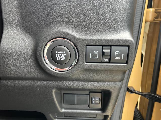 リアドア両側電動スライドドアです！運転席インパネのスイッチからも開閉が可能です！
